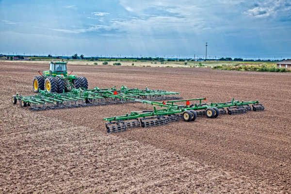 Great Plains | Conventional Tillage | Field Cultivator for sale at Wellington Implement, Ohio