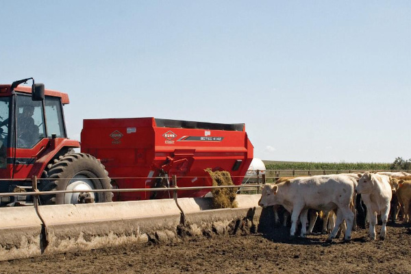 Kuhn | 4-Auger Horizontal Mixers | 4100 Series for sale at Wellington Implement, Ohio