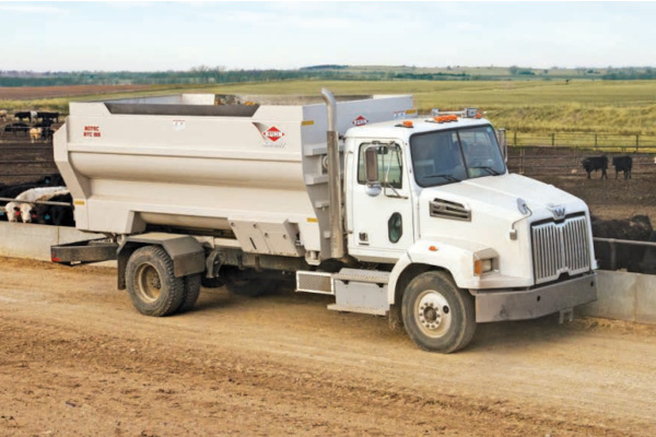 Kuhn | 4100 Series | Model 4136 Truck for sale at Wellington Implement, Ohio