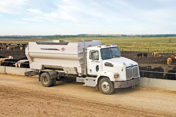 Kuhn | BTC 100 Series | Model BTC 155 - DELIVERY BOX TRUCK for sale at Wellington Implement, Ohio