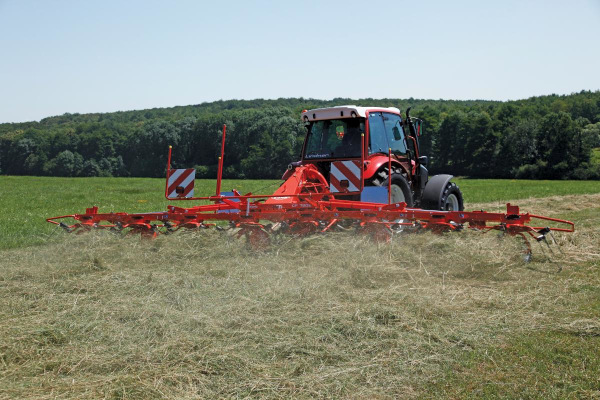 Kuhn | GF 1002 Series | Model GF 7902 for sale at Wellington Implement, Ohio