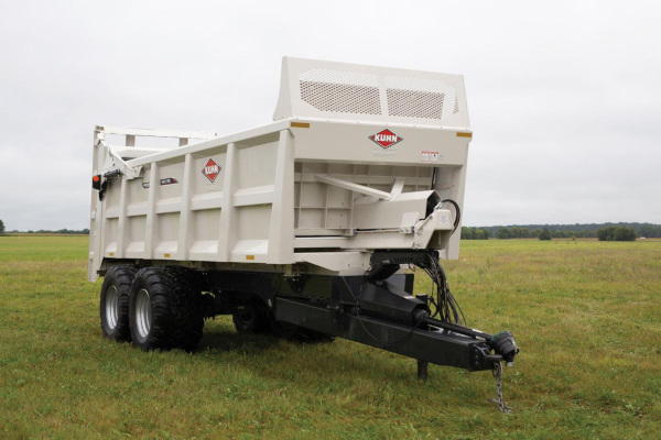 Kuhn | Hydraulic Push Manure Spreaders | HPX 195 ProPush® for sale at Wellington Implement, Ohio