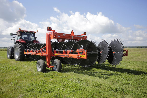 Kuhn SR 800-17 for sale at Wellington Implement, Ohio